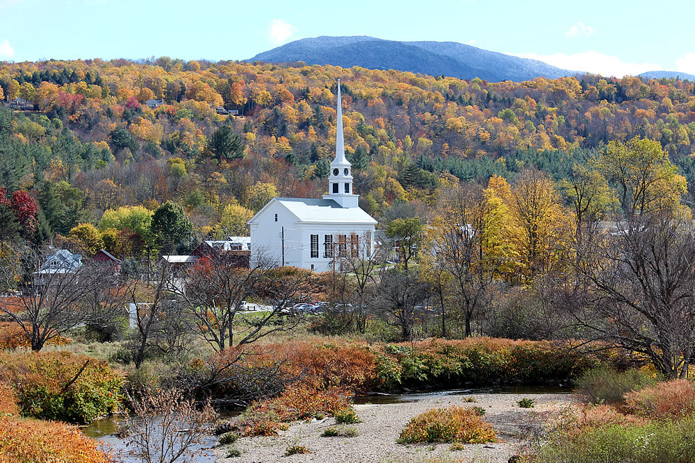 Leaves Changing in Stowe Vermont
